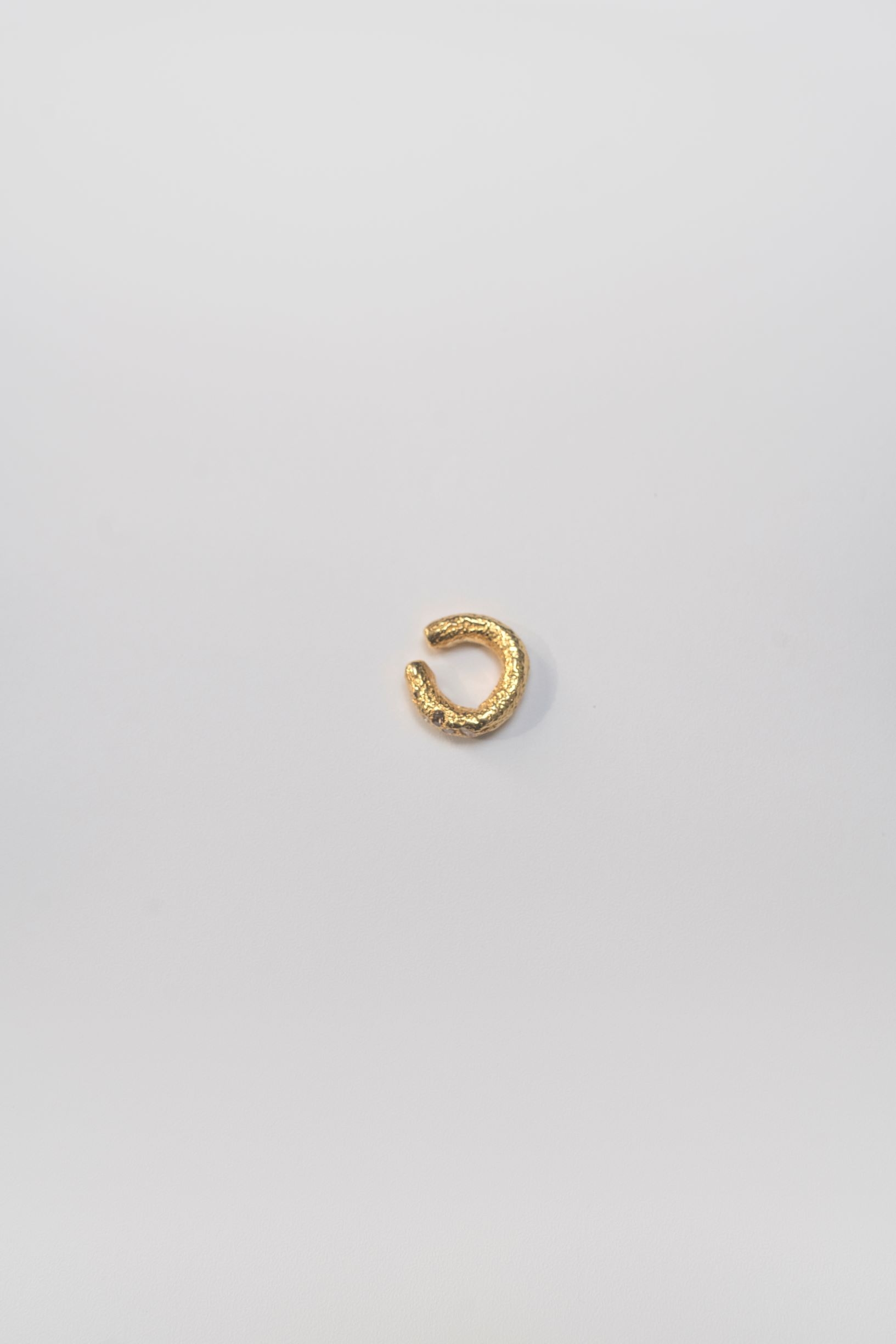 GOLD BUKKA CUFF WITH DIAMONDS