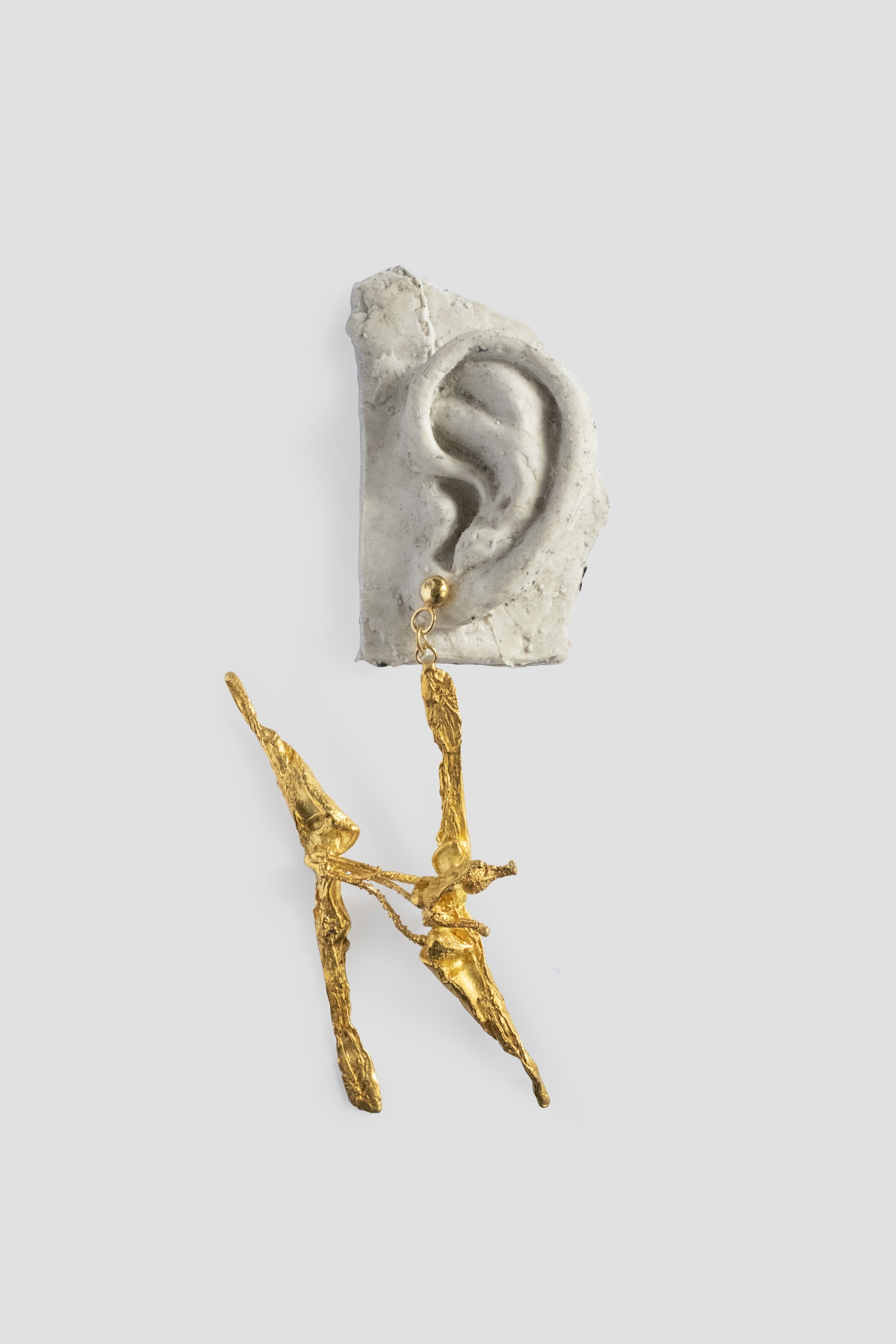 GOLD H EARRING