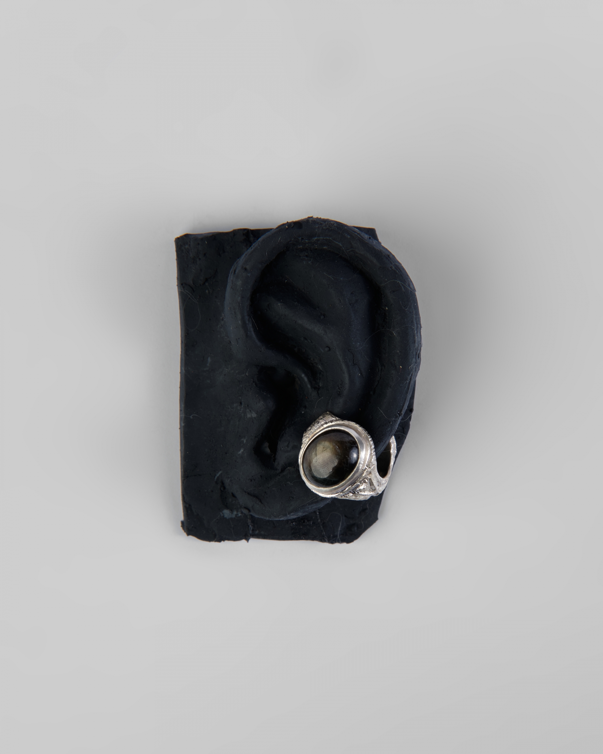Silver Gentho Earcuff