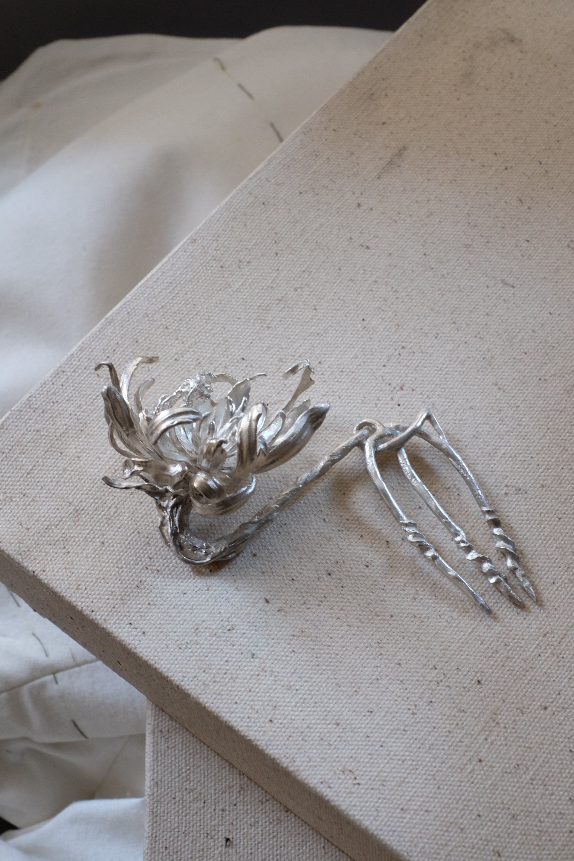 Silver Sirkam Wijayakusuma Hairpiece