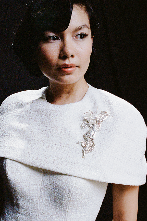 Meière brooch