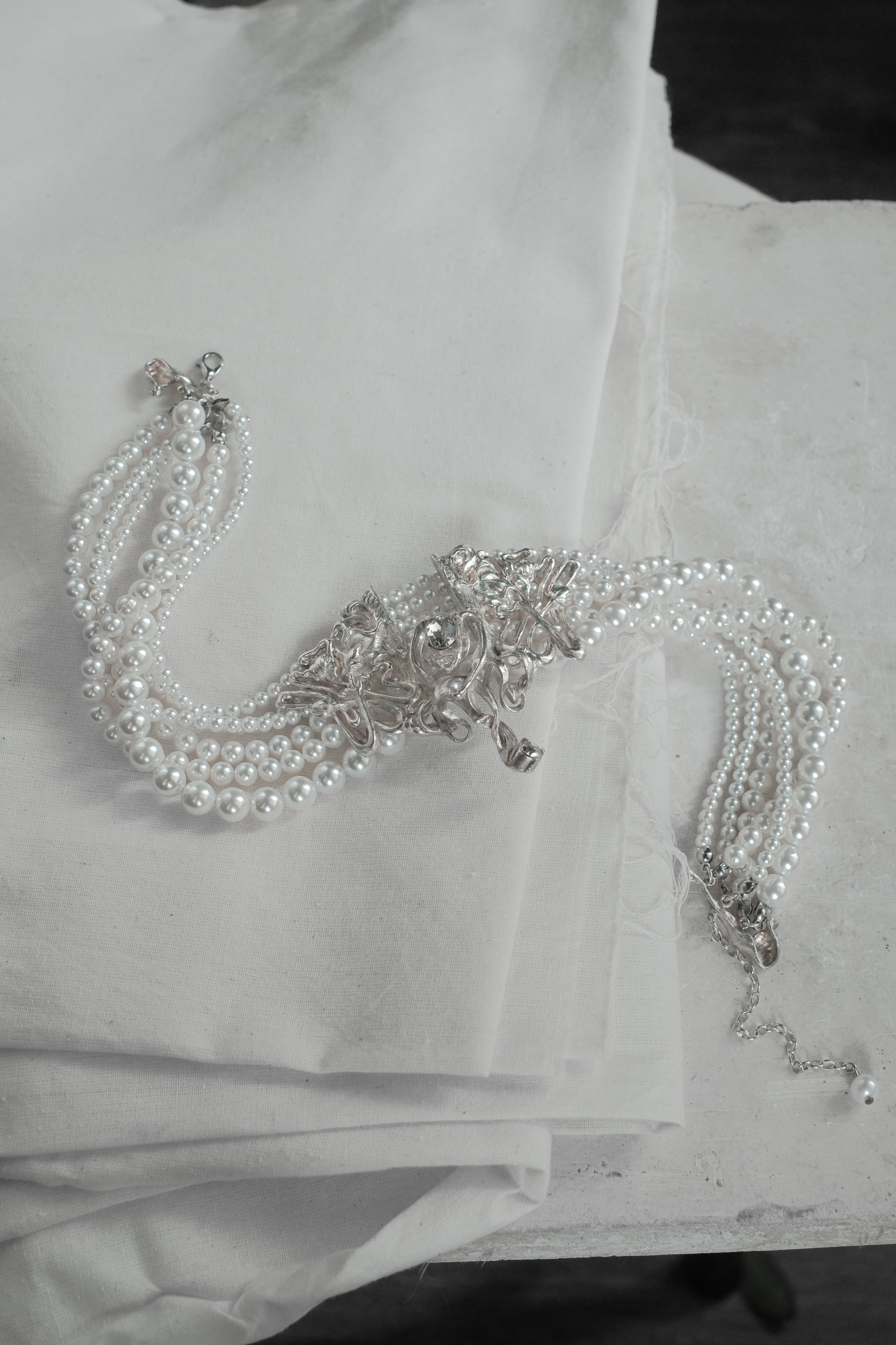 Morisot choker