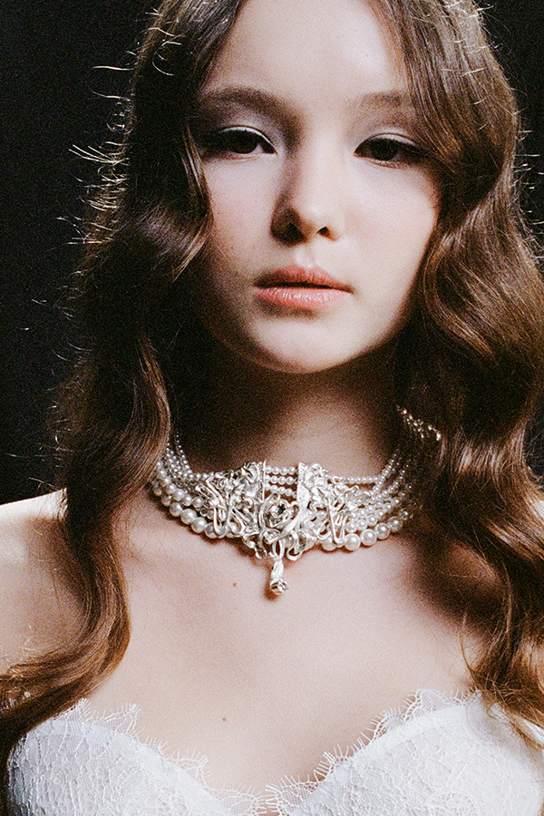Morisot choker