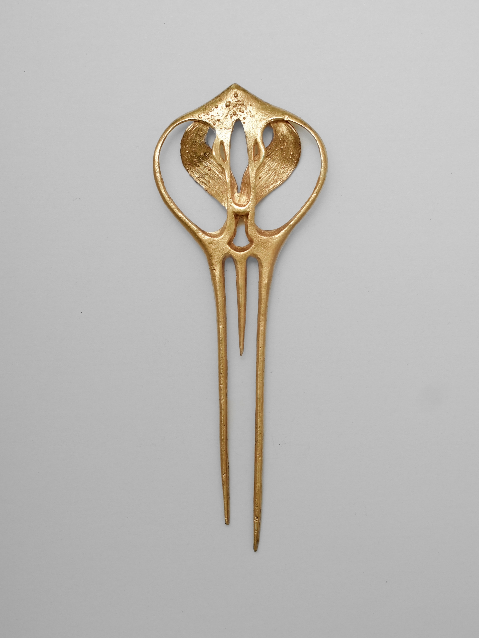 Gold Kumuda hairpin