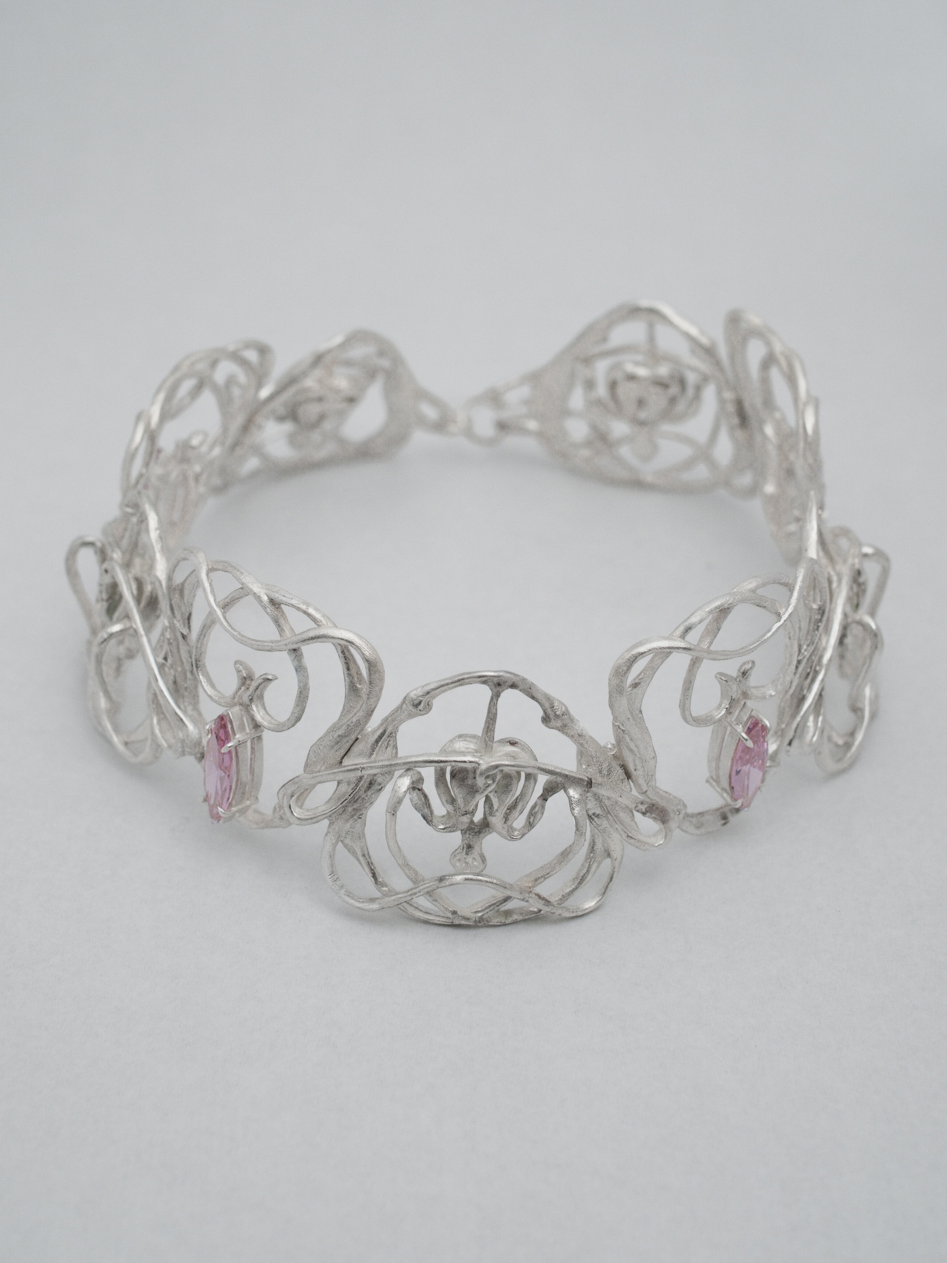 AGATHA CHOKER