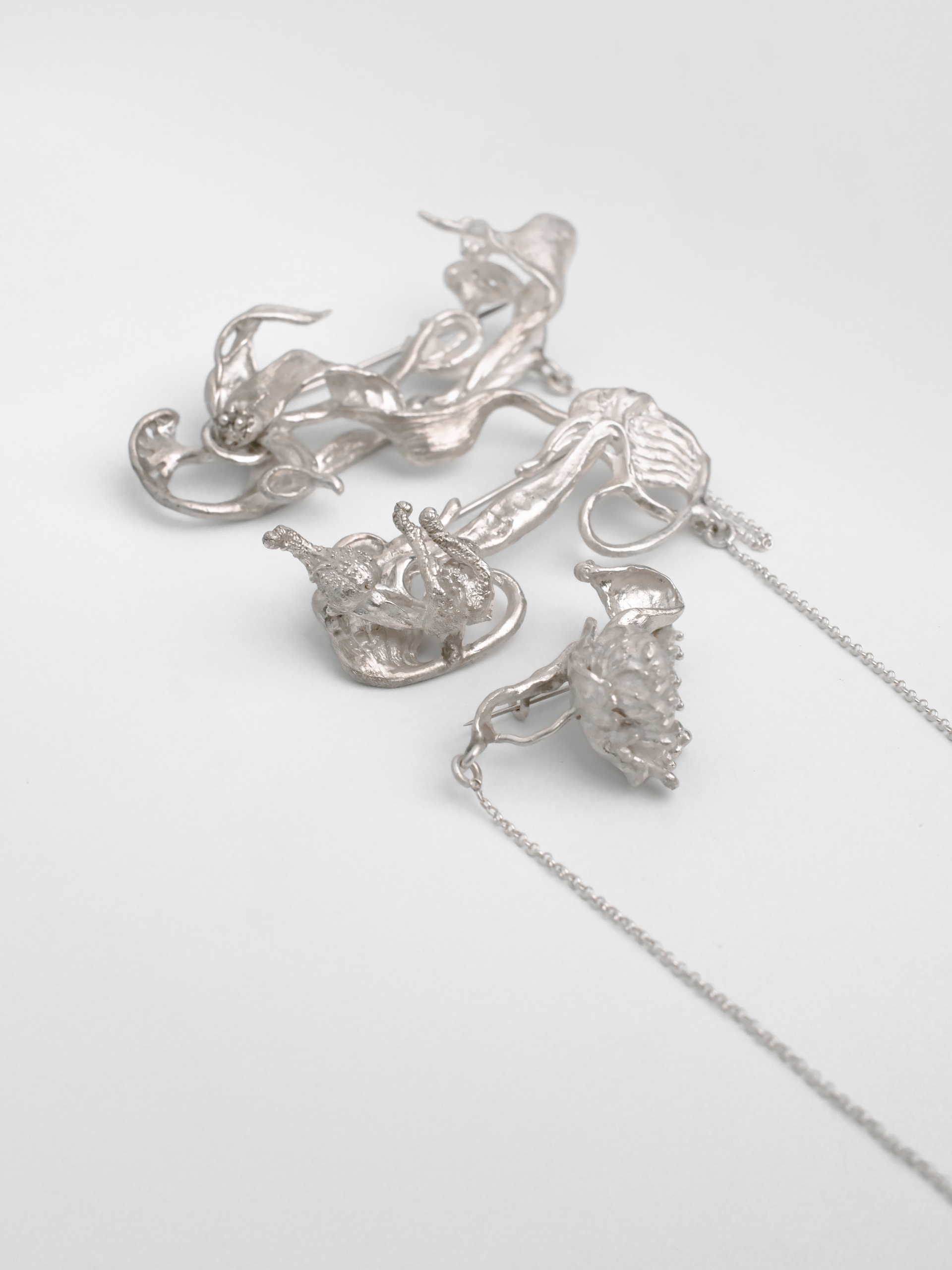 Silver Ilang Brooch