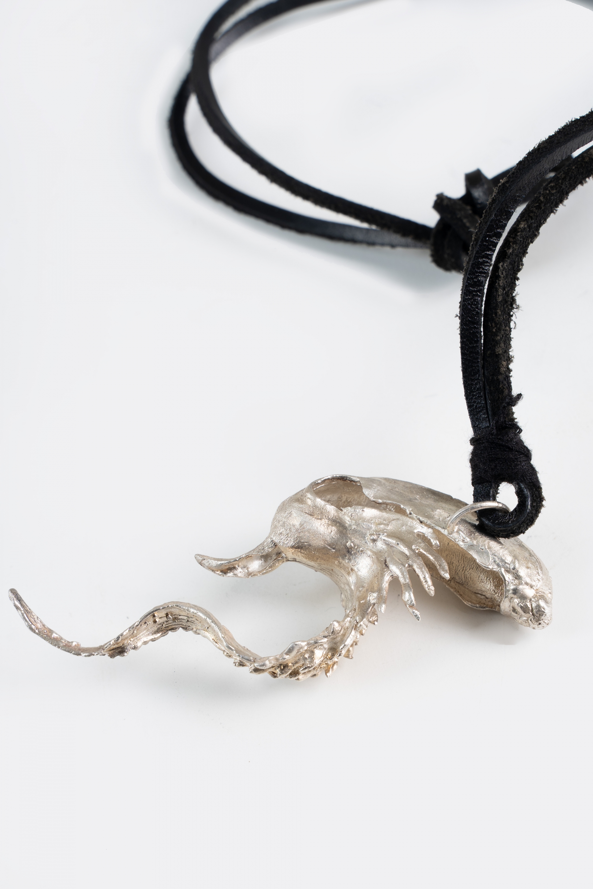 MAHIJA X AP SILVER NECKLACE